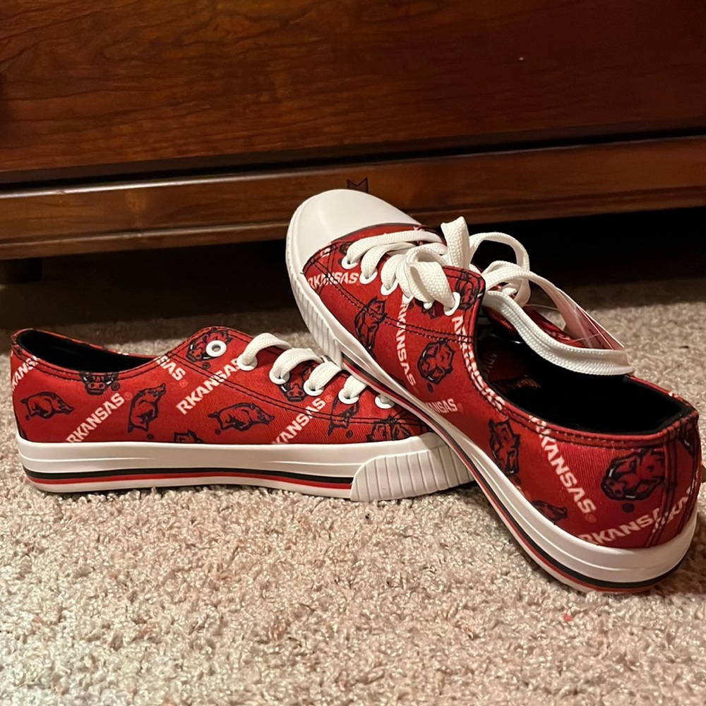 FOCO Arkansas Razorback sneaker